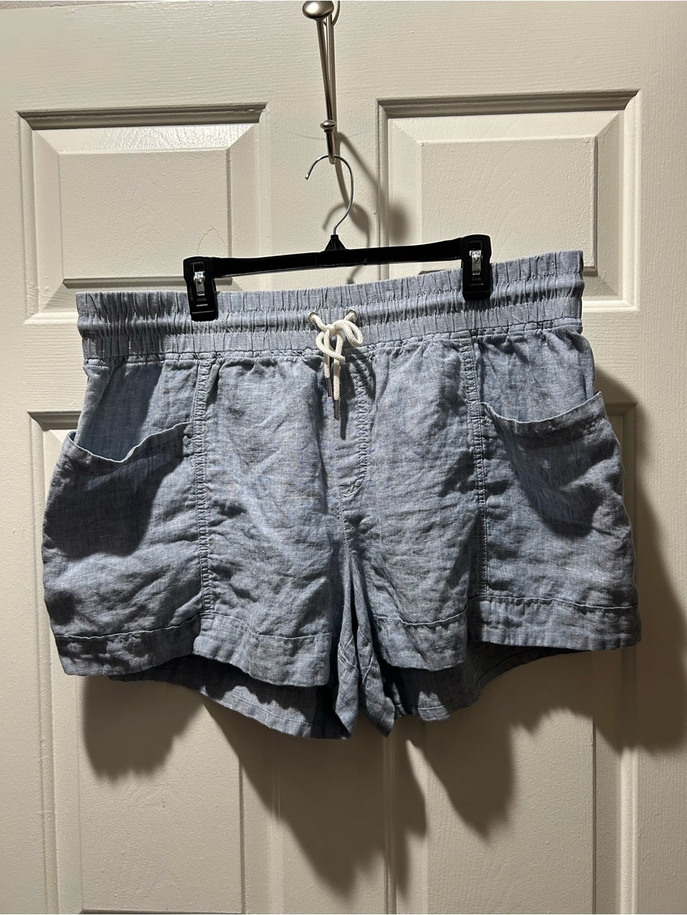 Athleta Women's Cabo Linen Chambray 4 inch Short in Blue Size 18